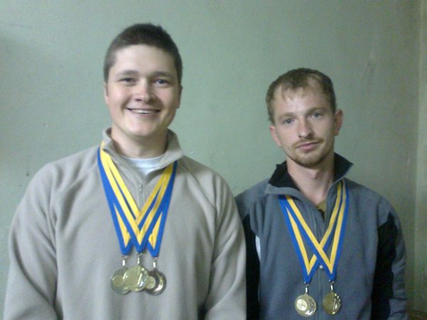 Олександр Костик (праворуч) та Сергій Фомін (ліворуч)