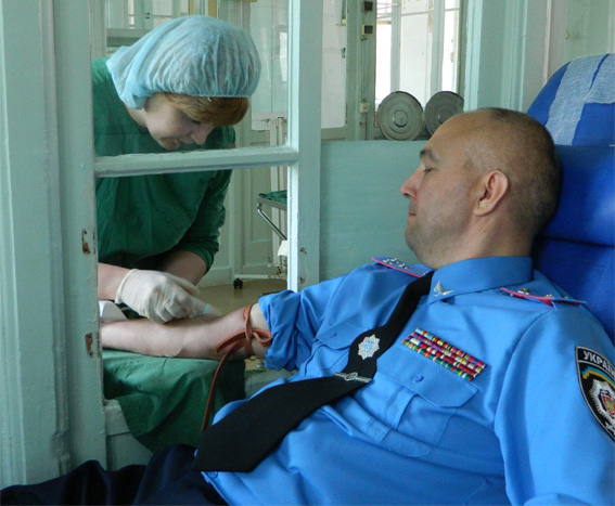Кіровоградські міліціонери здали кров для онкохворих дітей