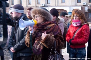 Кіровоград. Молодіжний журнал "Гречка" www.gre4ka.info  Театрали втретє пікетували Кіровоградську ОДА
