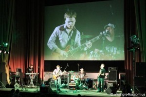 Кіровоград. Молодіжний журнал "Гречка" www.gre4ka.info Кіровоградській "Inside The Sound" відіграв на міжнародному конкурсі "КвітКИЇВіти"