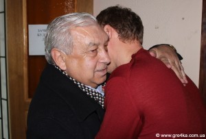   Кіровоград. Молодіжний журнал "Гречка" www.gre4ka.info У Кіровограді ОВК оголосила переможцем Андрія Табалова(ФОТО, ВІДЕО)