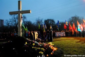 Кіровоград. Молодіжний журнал "Гречка" www.gre4ka.info У Кіровограді відзначили День пам’яті жертв Голодомору(ФОТО)