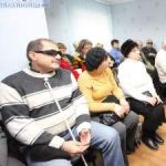 Кіровоград. Молодіжний журнал "Гречка" www.gre4ka.com.ua Кіровоградські інваліди отримали "допомогу"
