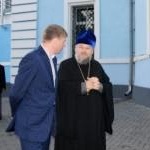 Кіровоград. Молодіжний журнал "Гречка" www.gre4ka.com.ua Губернатор Кіровоградщини силоміць перевів парафію Київського Патріархату в Московський