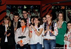  Кіровоград. Молодіжний журнал "Гречка" www.gre4ka.info У Кіровограді танцювали та гадали на Андріївських вечорницях(ФОТО)
