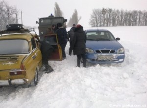  Кіровоград. Молодіжний журнал "Гречка" www.gre4ka.info На Кіровоградщині продовжують рятувати автівки(ФОТО)