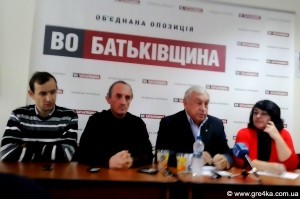 Кіровоград. Молодіжний журнал "Гречка" www.gre4ka.info У Кіровограді відбулося одразу дві прес-конференції у справі Табалових(ФОТО) Кіровоград. Молодіжний журнал "Гречка" www.gre4ka.info У Кіровограді відбулося одразу дві прес-конференції у справі Табалових(ФОТО)