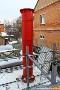 Кіровоград. Молодіжний журнал "Гречка" www.gre4ka.info      Кіровоградці "тілами" перешкоджали роботі крану, що зводив мобільну вежу(ФОТО,ВІДЕО)