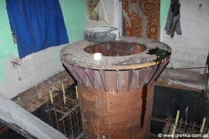 Кіровоград. Молодіжний журнал "Гречка" www.gre4ka.info У Кіровограді вежу мобільного зв’язку зводять у приміщенні магазину!(ФОТО)