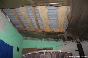 Кіровоград. Молодіжний журнал "Гречка" www.gre4ka.info У Кіровограді вежу мобільного зв’язку зводять у приміщенні магазину!(ФОТО)