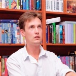 Кіровоград. Молодіжний журнал "Гречка" www.gre4ka.com.ua Макс Кідрук: справжній лицар і пера, і шпаги