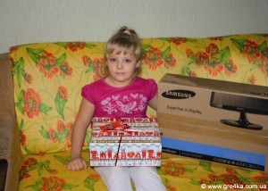 Кіровоград. Молодіжний журнал "Гречка" www.gre4ka.info Більше 2 тисяч маленьких кіровоградців до Дня Святого Миколая отримали подарунки від Миколи Онула(ФОТО)