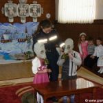 Маленьким кіровоградцям Миколай дозволив приміряти протигаз