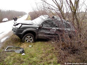  Кіровоград. Молодіжний журнал "Гречка" www.gre4ka.info  У ДТП під Кіровоградом загинуло двоє людей(ФОТО)
