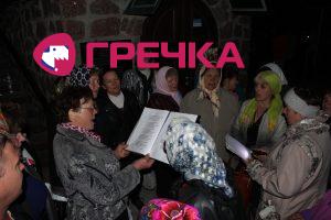 www.gre4ka.info - Інформаційний портал Гречка.Під Свято-Володимирівським храмом триває молебень за постраждалих парафіян.
