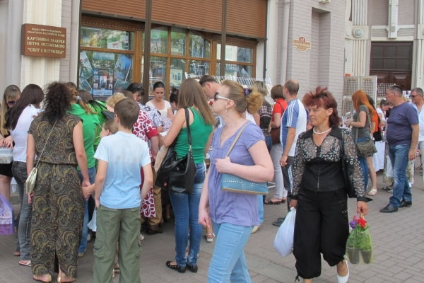 www.gre4ka.info - Інформаційний портал Гречка.Кіровоградську «Ніч музеїв» відвідали понад 12 000 чоловік(ФОТО).