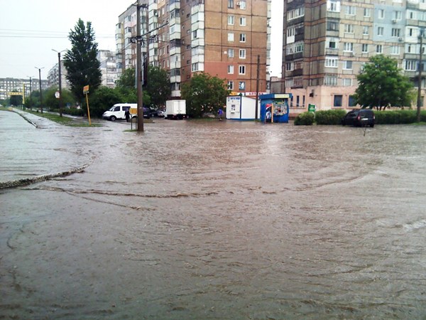 Кіровоград: Жадова затопило (ФОТО)