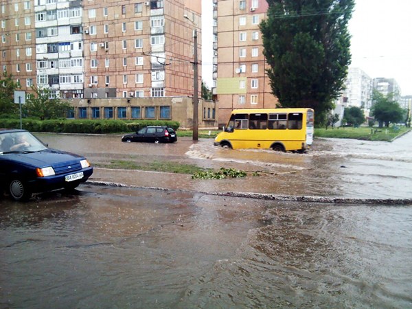Кіровоград: Жадова затопило (ФОТО)