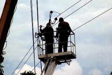 «Кіровоградобленерго» ліквідує наслідки непогоди