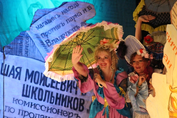 www.gre4ka.info - Інформаційний портал Гречка.Як слід і не варто поводитись із класикою? «За двома зайцями» на сцені кіровоградського театру.