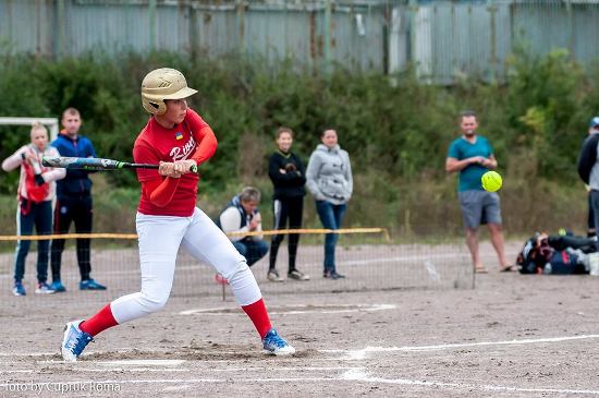 2017 10 01 softball1