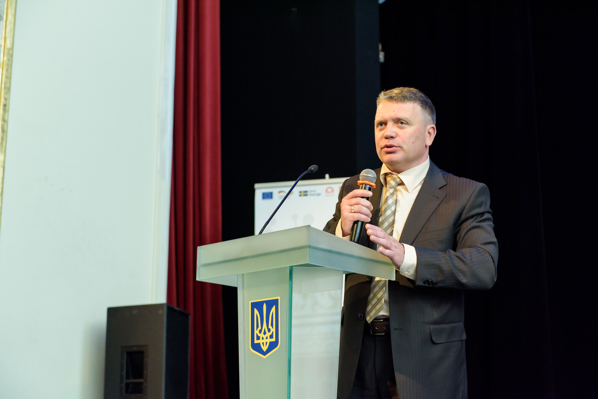 Forum 2 Олег Яременко