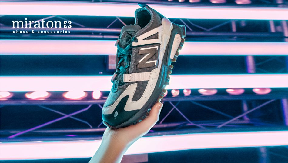 жіночі кросівки New Balance