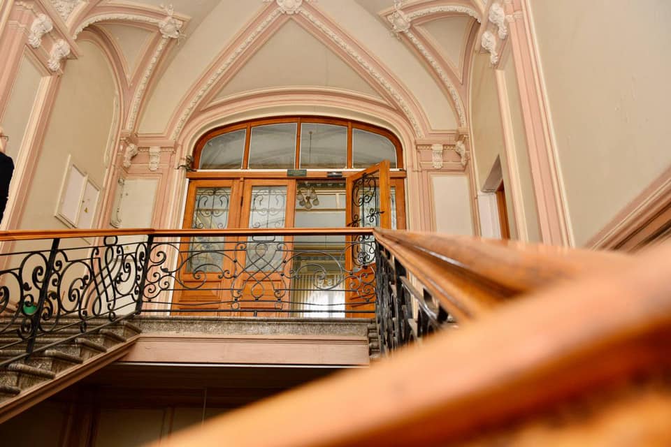 bank8