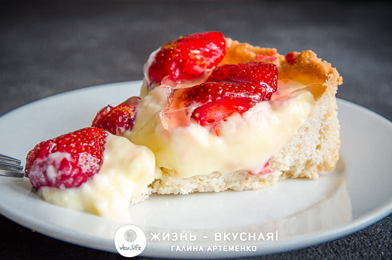 pirog so svezhej klubnikoj 3