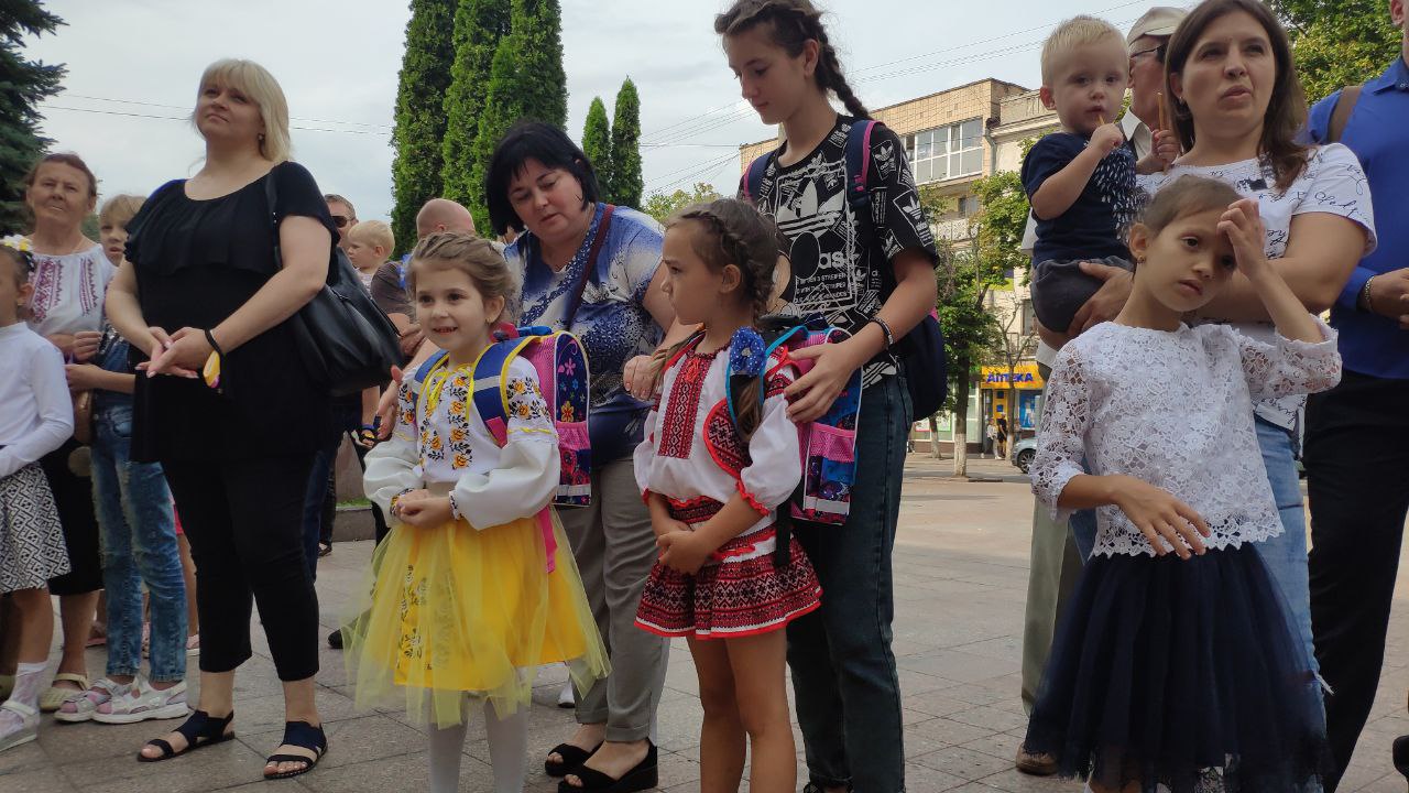 photo5276385117641749895
