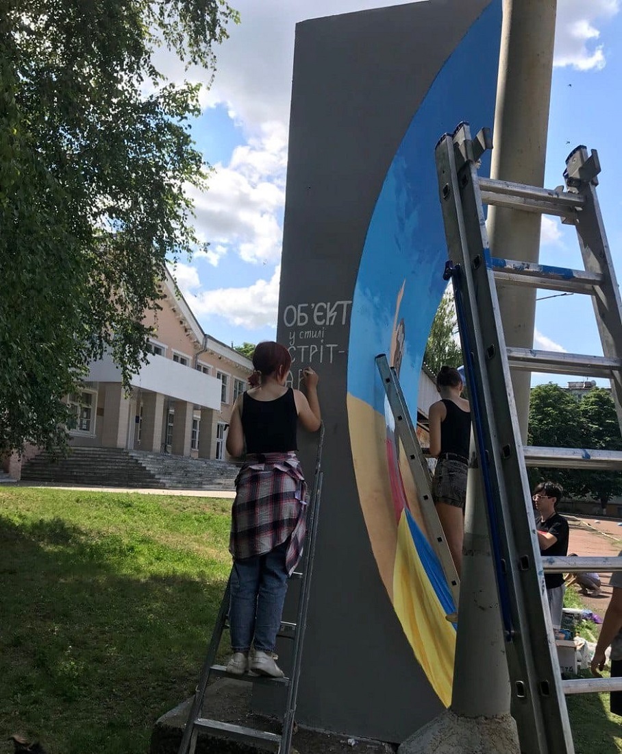 Pobuzskiy strit art5