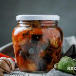 baklazhany z rodzynkamy ta tomatamy sitewebukr 1000x600