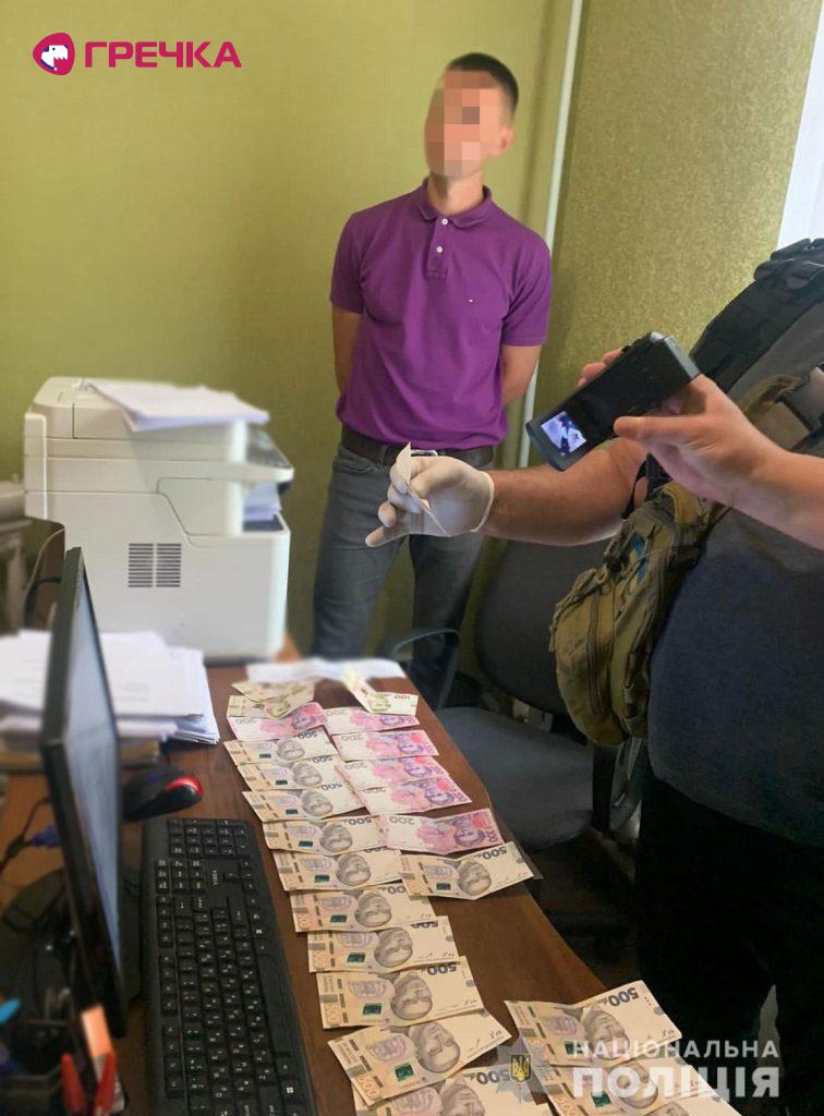 Підозрюють голову Помічної та його заступника