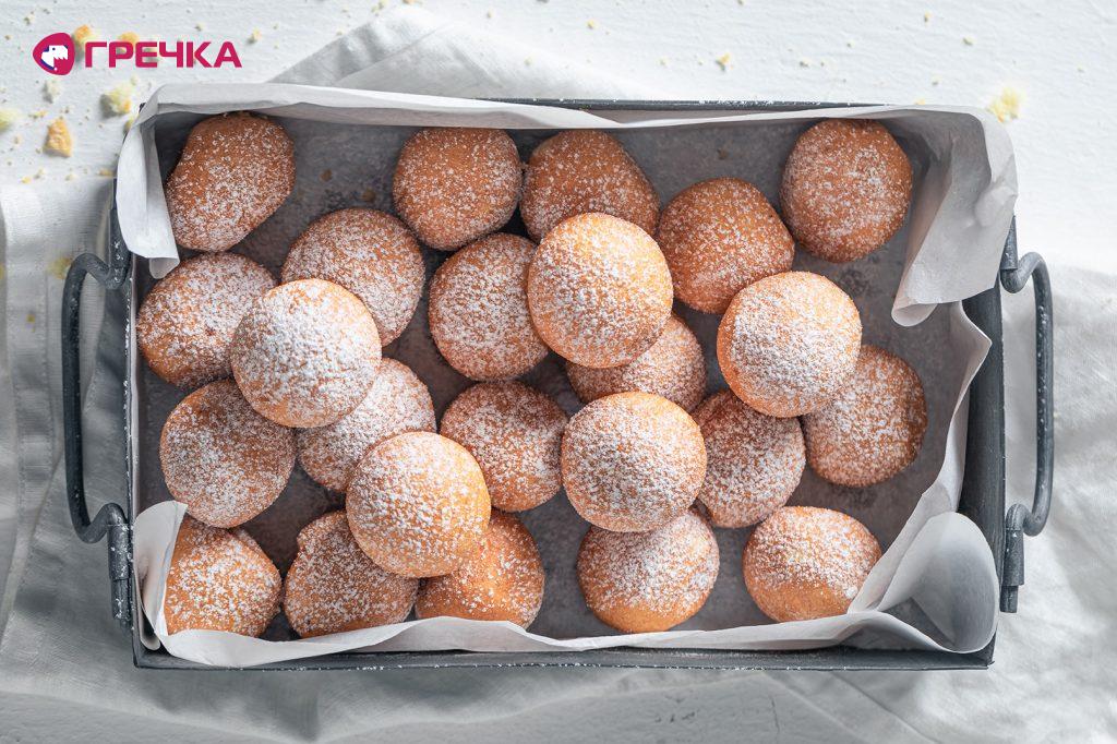 sweet donut balls with powdered sugar donuts easy 2022 03 31 18 30 26 utc
