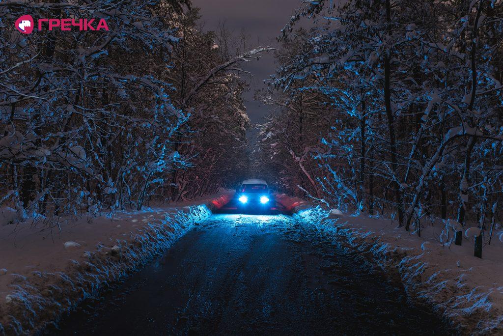 the car on the foster road with a snow evening ni 2022 11 09 05 35 04 utc