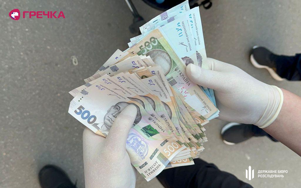 vikrilo dvoh posadovic podatkovoi sluzhbi kirovogradshhini 8