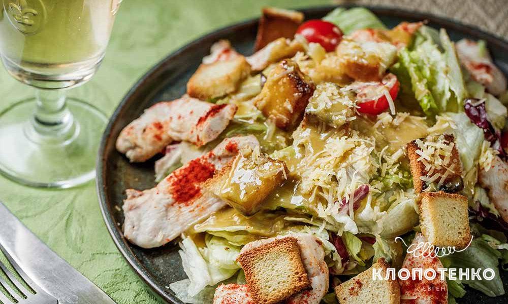 cezar z kyrkou i tomatamu sitewebukr 1000x600