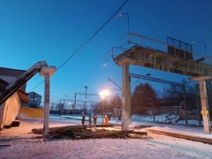 У Кропивницькому обвалився пішохідний міст