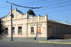 директор театру ляльок