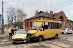 Маршрутка у ДТП