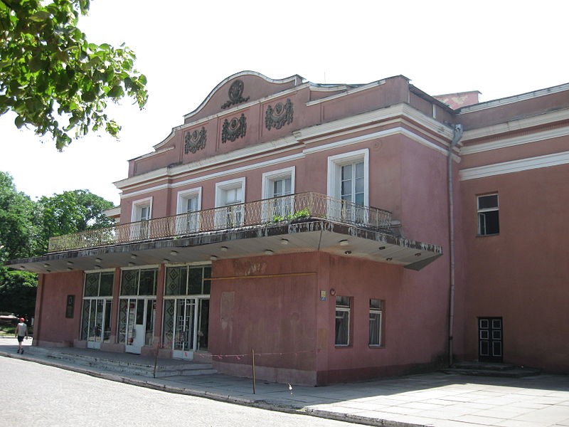 театр 2009 року