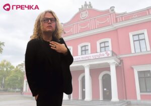 Євген Лавренчук у театрі Кропивницького. Ілюстрація