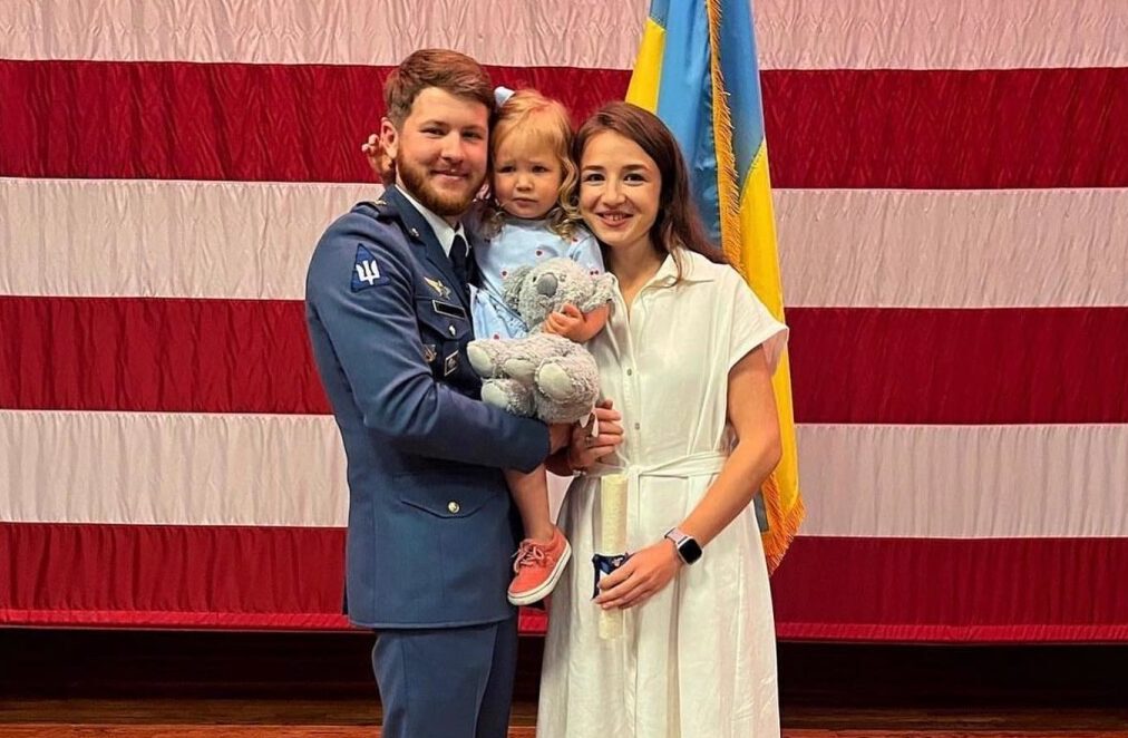 Владислав Савельєв льотчик США з родиною