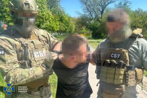 СБУ затримали камеру над залізничними