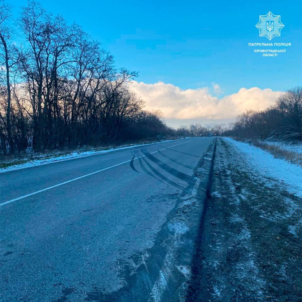 вантажівка перекинулася дорога