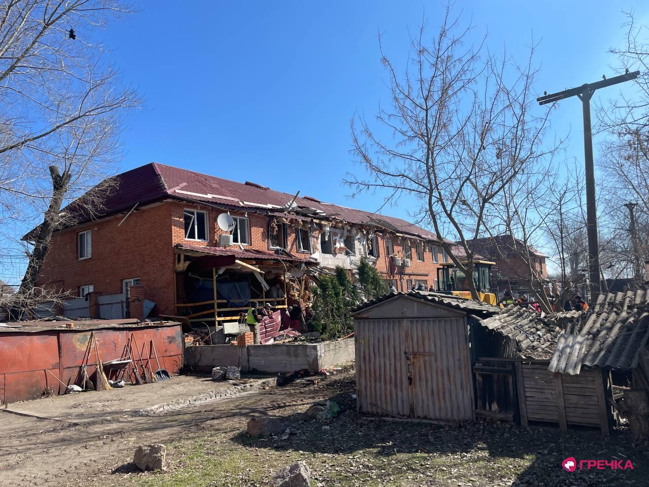 Будинок на Братиславській завали після атаки дронів