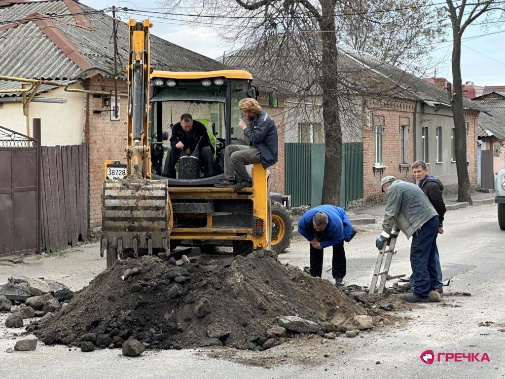 комунальники роботи дорога перекрита водоканал