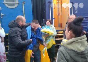 з полону повернувся зустріли
