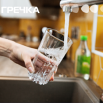 Вода кран води пити стакан склянка
