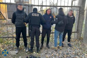 юнаків судять підпалювали авто військових фсб
